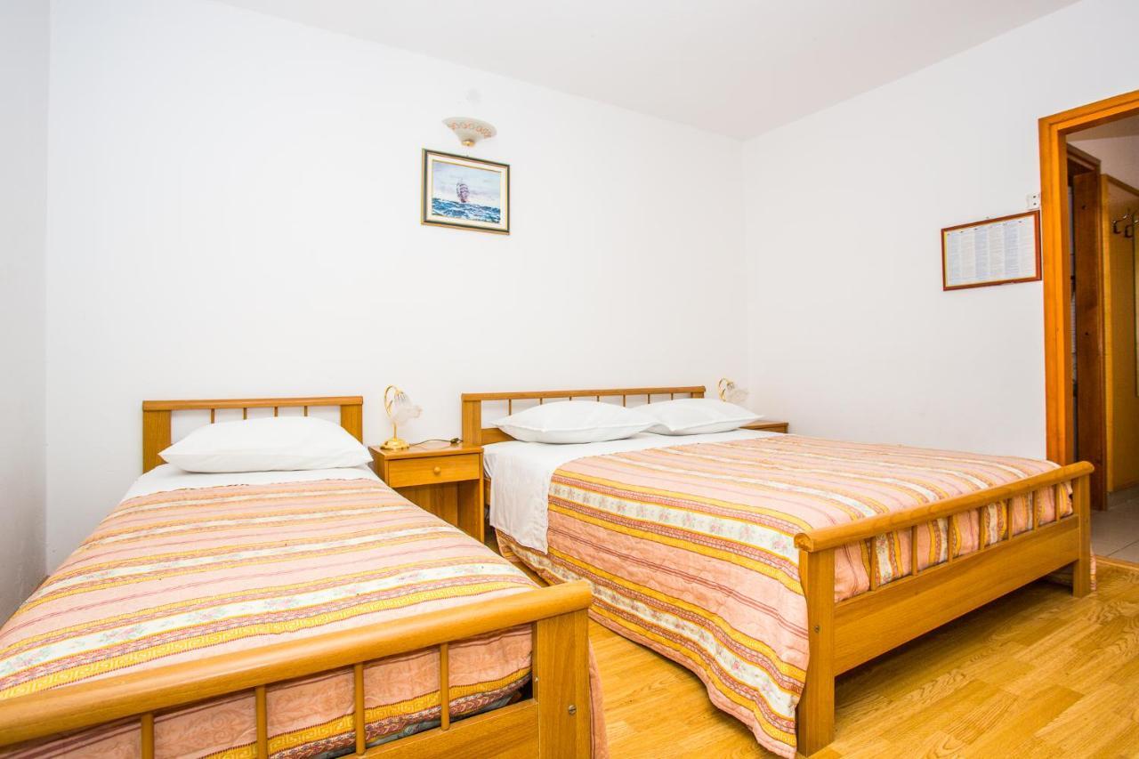 Apartmani Pava Омиш Экстерьер фото