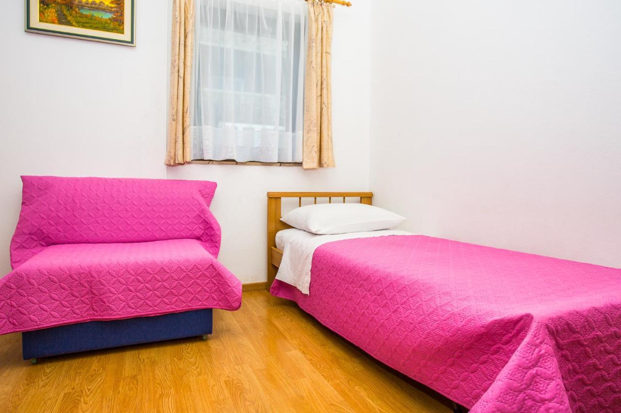 Apartmani Pava Омиш Экстерьер фото